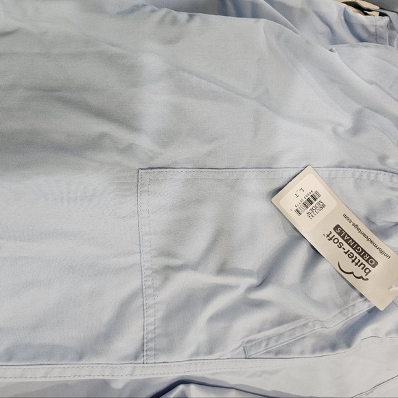 Uniform - Picture 2 of 4